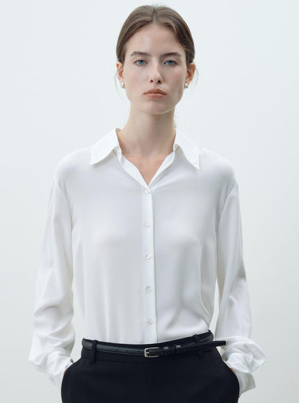 FRONTROW Women's Drama Signature Button Silky Blouse 720844490
